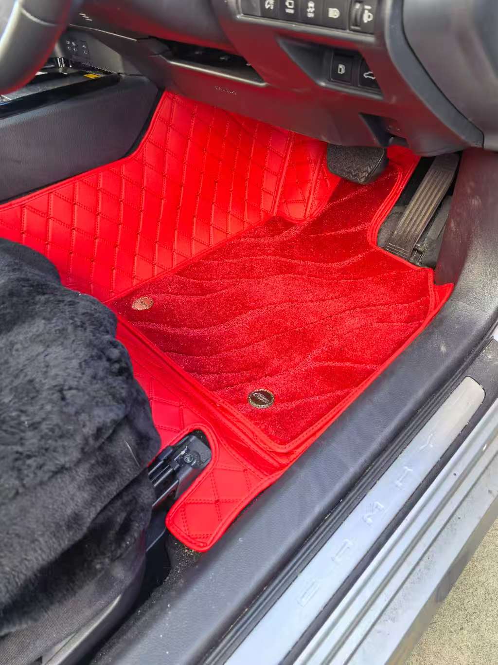 Load video: Discover why LMY Auto's custom floor mats and boot liners are different. Every set is vehicle-scanned and custom-made in our Sydney factory for a precise fit. Unlike universal mats, our full coverage design provides maximum protection for your vehicle. We can custom make mats and boot liners for almost any vehicle, with free shipping to most metro areas across Australia.